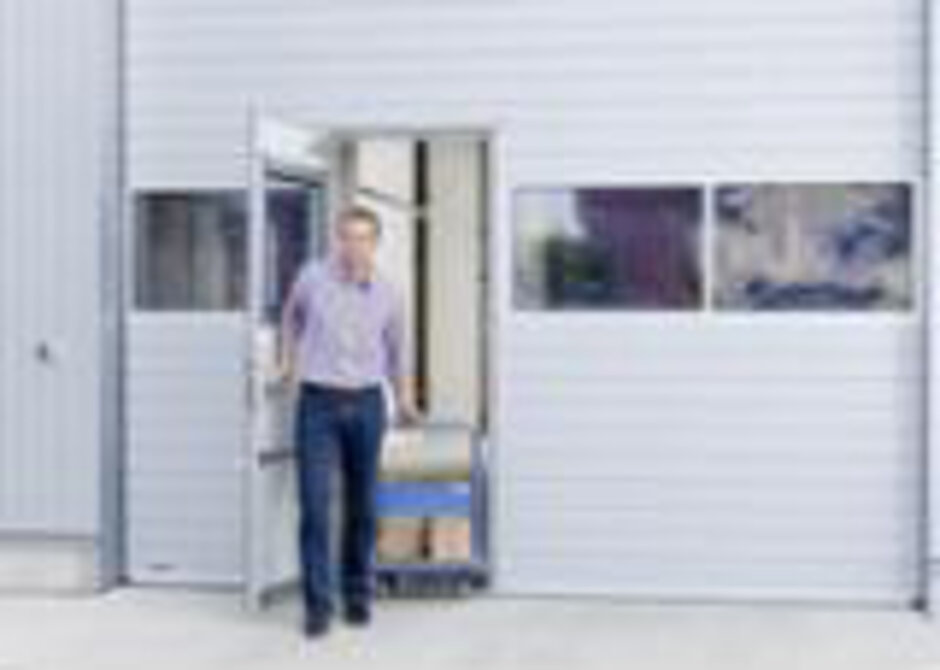 Industrietor mit Schlupftür